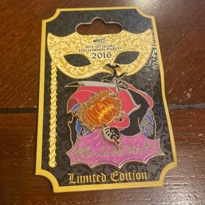 Mickeys not so scary Halloween party 2016 headless horseman pin